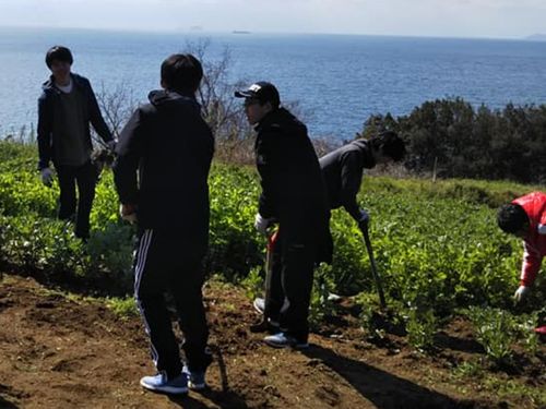　　　　　島にかかわる若者が少しずつ増えてきています