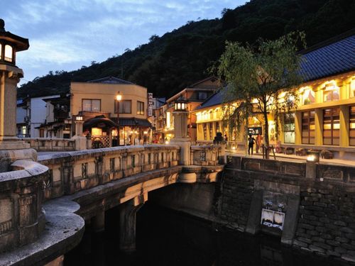 城崎が誇る7つの外湯　城崎に住めば110円/回で入浴できます！