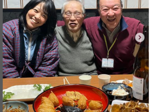 五箇山自然文化研究会の忘年会の様子。