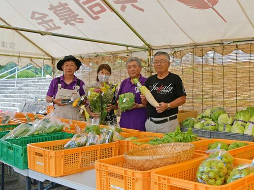 湊産野菜直売所の様子