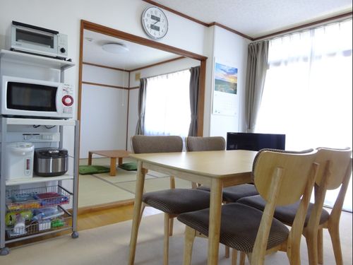 体験住宅には最低限必要な家具・家電が備え付けてあります。