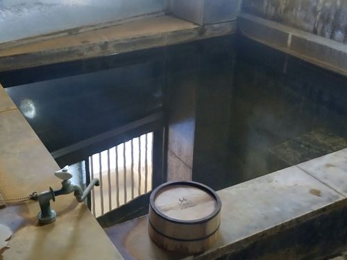 24時間入浴可能な温泉付き！