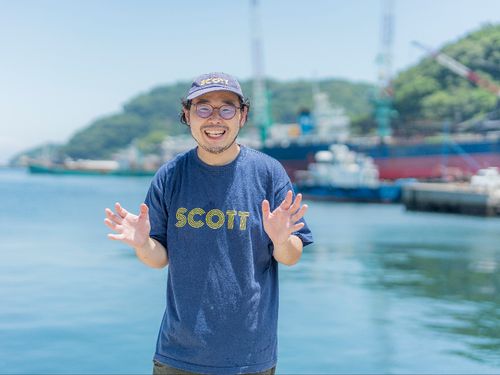 代表の中西