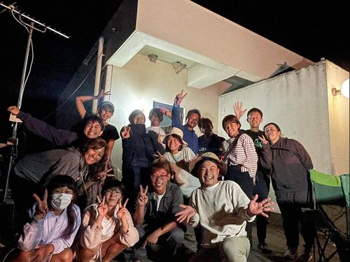気づいたら満室になり、パーティー！な夏の夜①