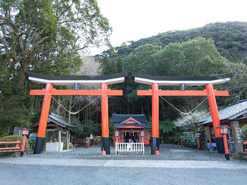観光名所：諏訪神社