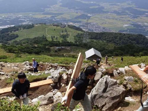 登山道の補修