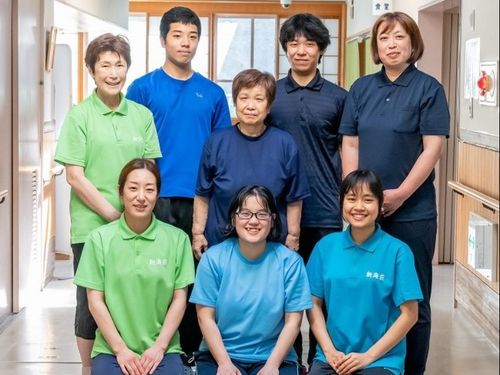 様々な立場のスタッフがライフスタイルに合わせて働いています。