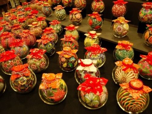 滋賀県伝統的工芸品　愛知川びん細工手まり