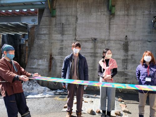 せがわ京染店染め人の瀬川さんと協力隊三名