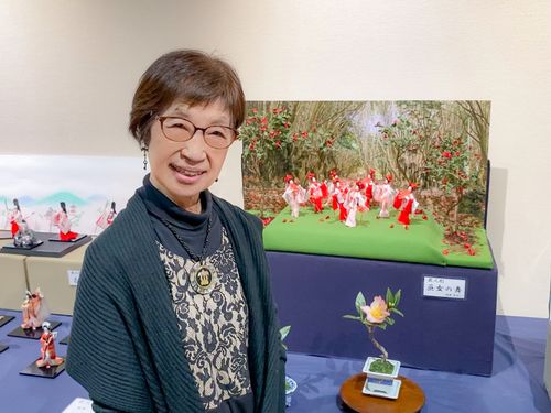 作品「巫女（みっこ）の舞」と岡野芳子さん