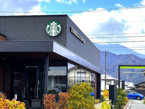 買い物や娯楽に不便はなく、田舎すぎない環境も伊那市の魅力