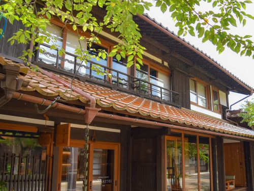 石州瓦を纏った、築100年以上の古民家