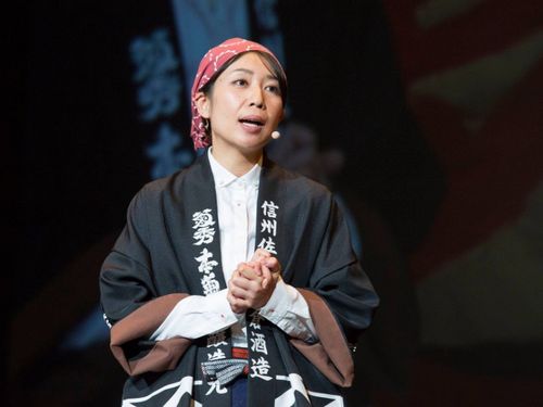 アドバイザーの田澤麻里香さん。蔵人体験ができるゲストハウスKURABITO STAY代表