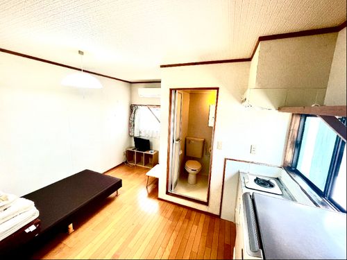 寮の個室です。１部屋ごとに鍵がついているので安心！