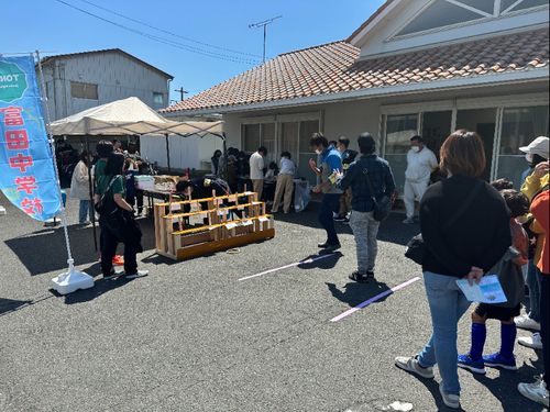 有志の会で開催した紀伊富田駅前イベントの様子①
