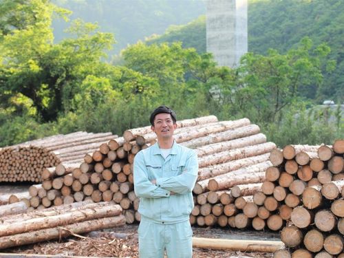 私も群馬から移住してこの仕事に取り組んでいます。（スタッフ：金井）