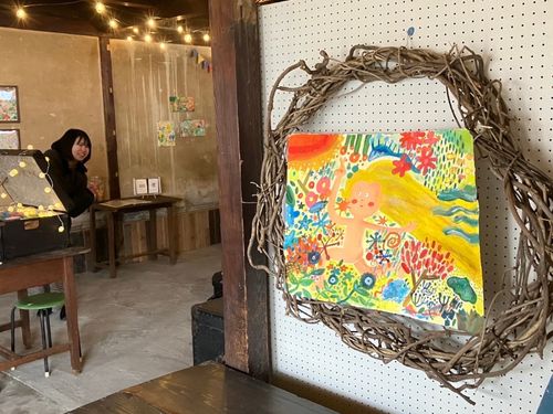 紀の川市空き家拠点での個展の様子