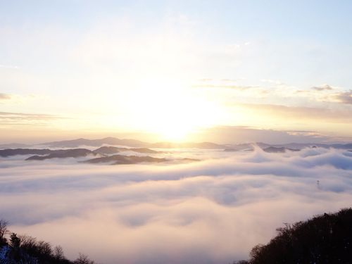 川崎の石蔵山からの雲海と初日の出