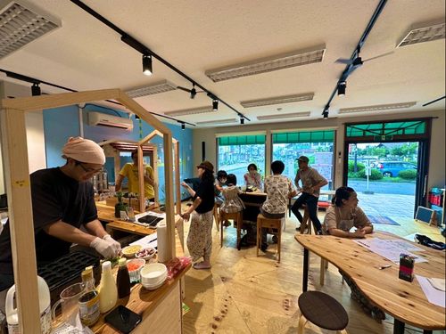 複業実践コミュニティーの様子（JR小海線中込駅付近）