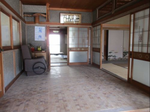 12DK２階建てで家族が多くても十分な部屋数。