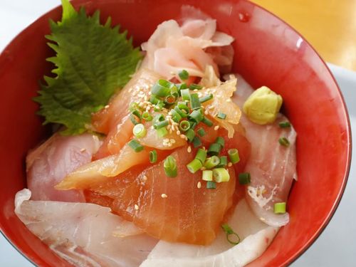 鋸南町の名物　海鮮丼！