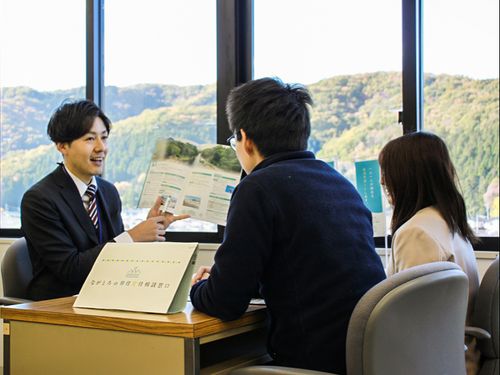 皆さまの移住を１対１でサポートいたします！
