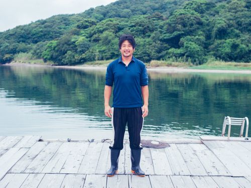 漁師体験プログラムを担当する養殖漁師の浅尾大輔さん