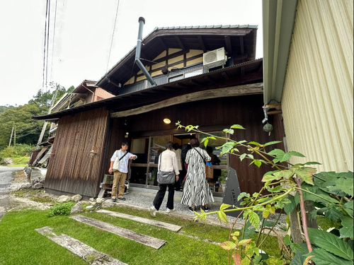 DIYした古民家だけでなくプロ施工の素敵な古民家も見学