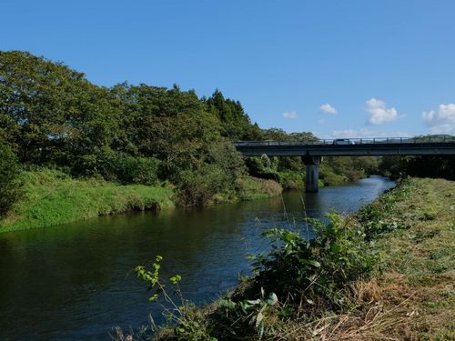 稗貫川近くの田んぼもあります。鮭が遡上するそうです。