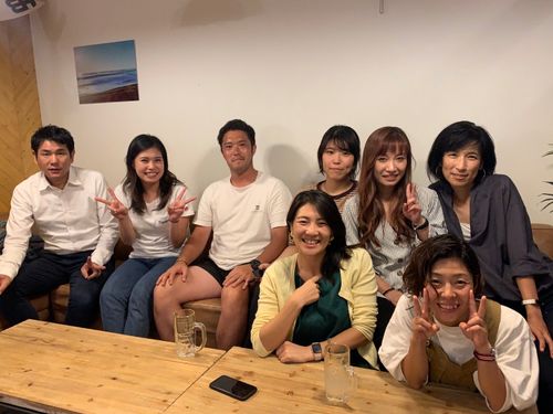 UDONHOUSEのスタッフです。地元人、移住者が混ざり合って和気藹々やってます。
