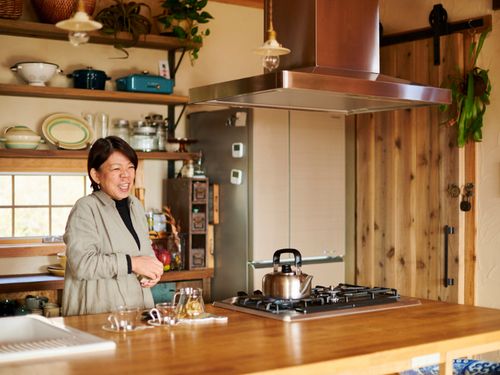 Organic Cafe M２のオーナー山下由香さん。彼女自身8年前に小麦アレルギーとなり、身をもって小麦アレルギーに悩む人の多さや深刻さを実感しました。