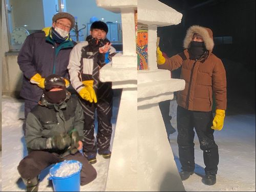 服装が肝心！外の作業は地元の人もしっかり着込みます