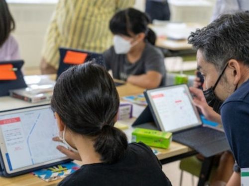 デジタルを活用した交通安全の様子