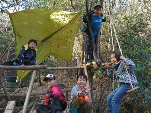笑顔がいいね！森の冒険ひみつ基地で外遊びを満喫！！