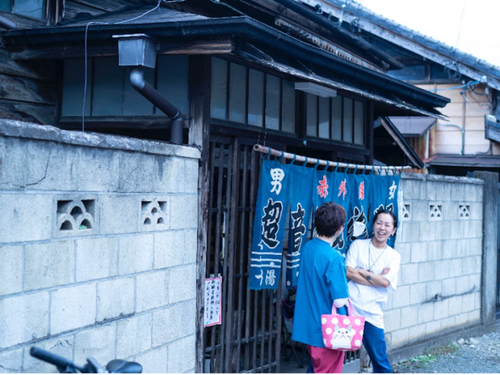 桐生市に移住し、廃業した銭湯「一の湯」を復活させた山本さん