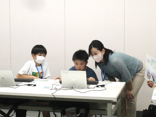 デジタル人材育成。子どもから大人まで、町のデジタルスキル向上のために新しいこと色々やります。