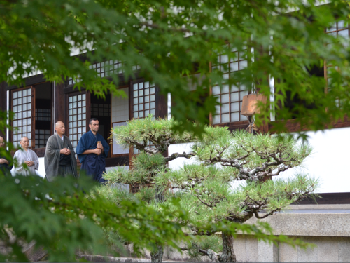 美しく立派な禅堂