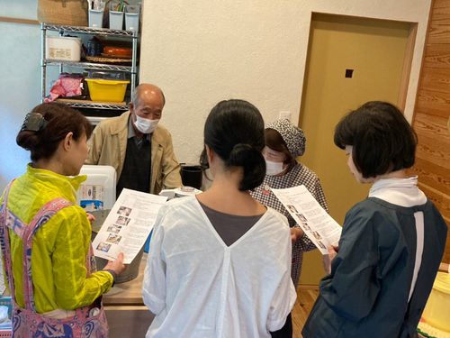 WSの様子　蒟蒻とふきのとう味噌作りも教わります　