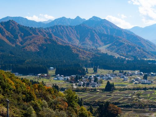 自然に囲まれた湯沢町で新たな一歩を！