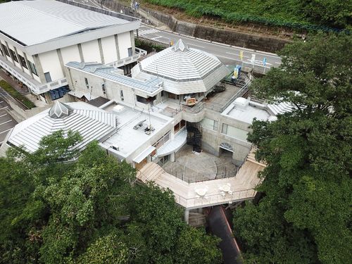 オフィス所在地　しいたけの館21