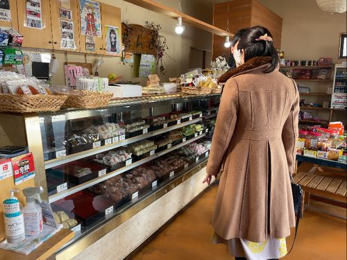 街歩きで地元のお菓子屋さんを訪問！
