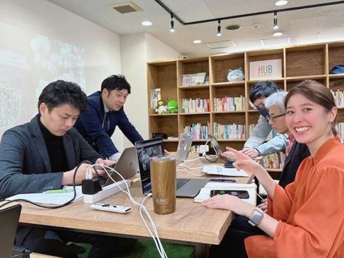 元大企業役員から学生インターンまで様々な背景を持ったメンバーが集まっています