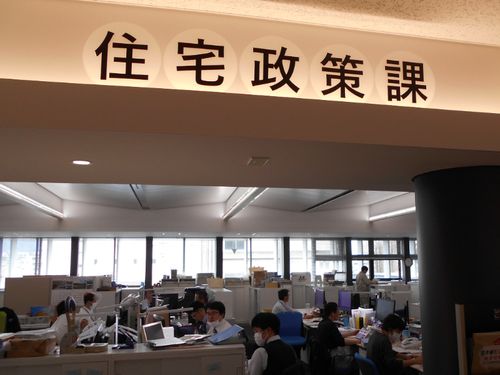 デスクは市役所内にご用意します