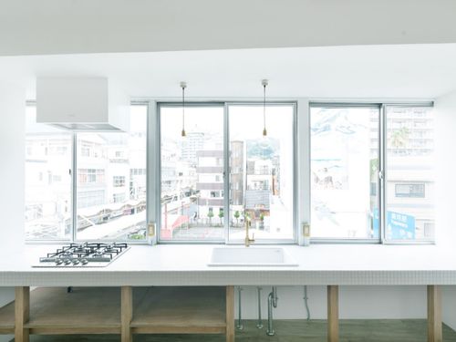 マチモリ不動産が手がけた最初のリノベーション物件。現在は熱海で働く方がシェアして暮らしています。
