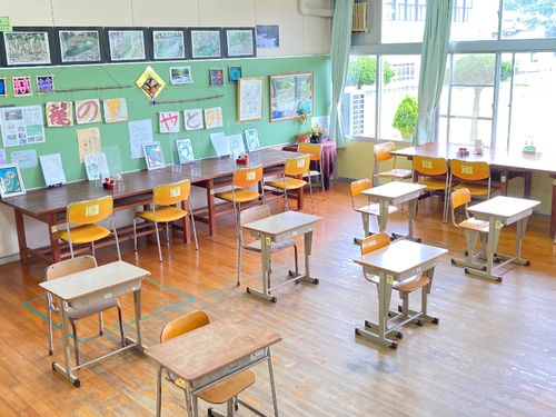 弥富小学校跡を再利用