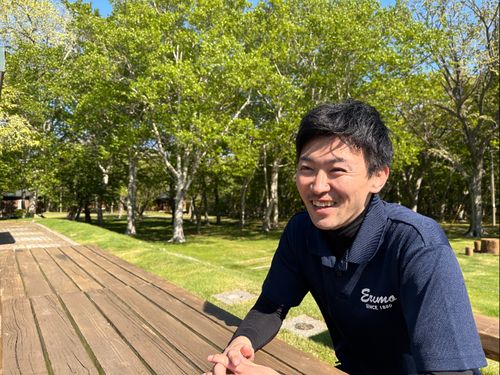 今回皆さんと一緒に働くメンバーの属（さっか）さん
