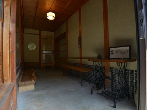 建築会社で働いていた知見を活かし、こだわりの古民家民泊に改装