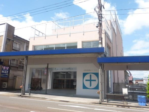 会場は市街地。十日町駅からも徒歩６分です