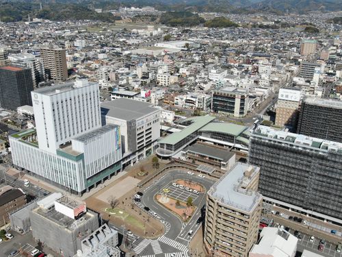 駅前はほどよく栄えています☆