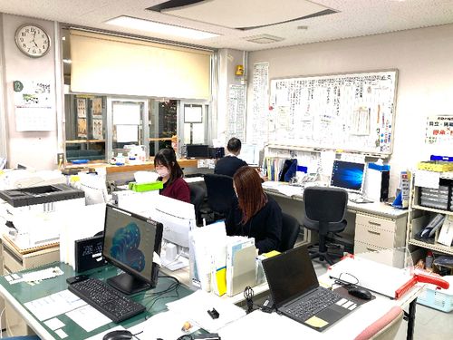 事務所の中の様子